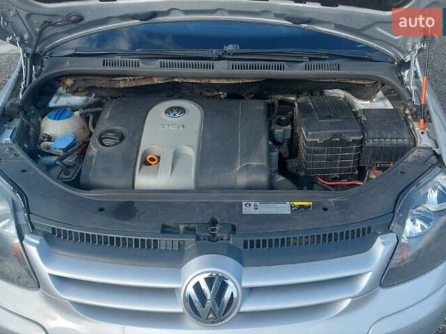 Сірий Фольксваген Golf Plus, об'ємом двигуна 1.6 л та пробігом 198 тис. км за 7000 $, фото 20 на Automoto.ua