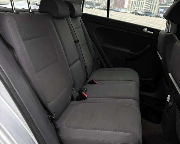 Серый Фольксваген Гольф Плюс, объемом двигателя 1.6 л и пробегом 171 тыс. км за 5699 $, фото 29 на Automoto.ua