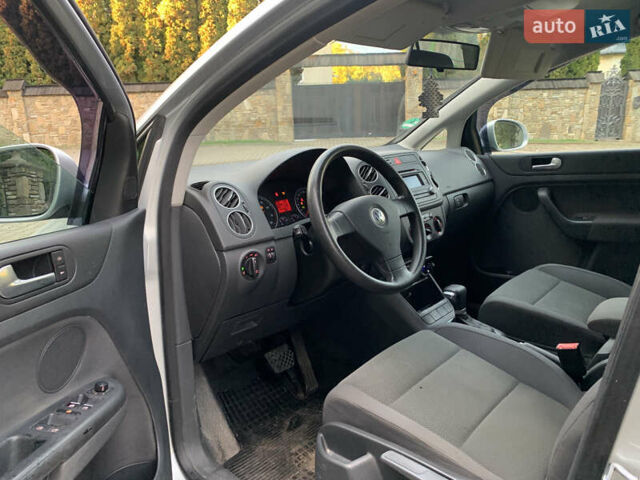 Серый Фольксваген Гольф Плюс, объемом двигателя 1.6 л и пробегом 200 тыс. км за 6850 $, фото 25 на Automoto.ua