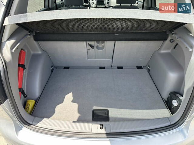 Серый Фольксваген Гольф Плюс, объемом двигателя 2 л и пробегом 222 тыс. км за 5200 $, фото 27 на Automoto.ua