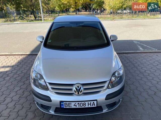 Серый Фольксваген Гольф Плюс, объемом двигателя 1.6 л и пробегом 183 тыс. км за 6999 $, фото 3 на Automoto.ua
