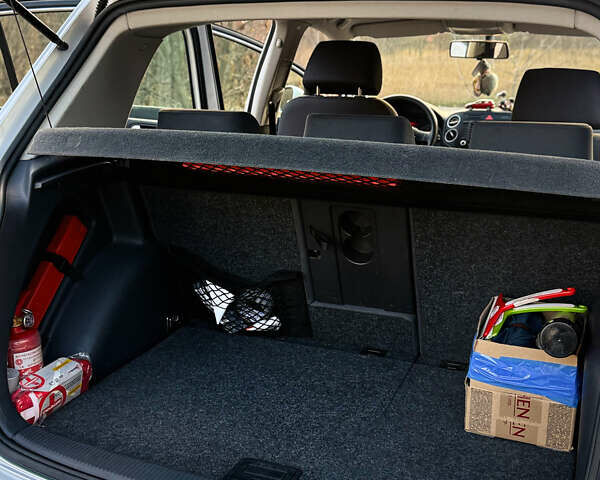 Сірий Фольксваген Golf Plus, об'ємом двигуна 1.6 л та пробігом 229 тис. км за 7300 $, фото 9 на Automoto.ua