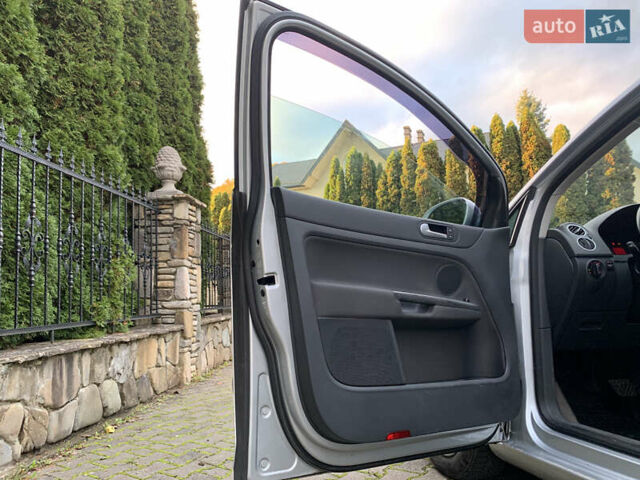 Серый Фольксваген Гольф Плюс, объемом двигателя 1.6 л и пробегом 200 тыс. км за 6850 $, фото 29 на Automoto.ua