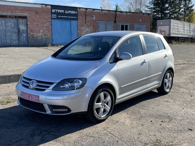 Серый Фольксваген Гольф Плюс, объемом двигателя 1.6 л и пробегом 218 тыс. км за 6300 $, фото 2 на Automoto.ua