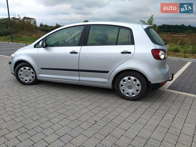Сірий Фольксваген Golf Plus, об'ємом двигуна 1.6 л та пробігом 225 тис. км за 5750 $, фото 10 на Automoto.ua