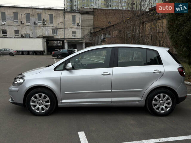 Серый Фольксваген Гольф Плюс, объемом двигателя 1.6 л и пробегом 170 тыс. км за 5999 $, фото 3 на Automoto.ua
