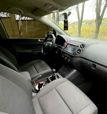 Сірий Фольксваген Golf Plus, об'ємом двигуна 1.6 л та пробігом 211 тис. км за 6500 $, фото 11 на Automoto.ua