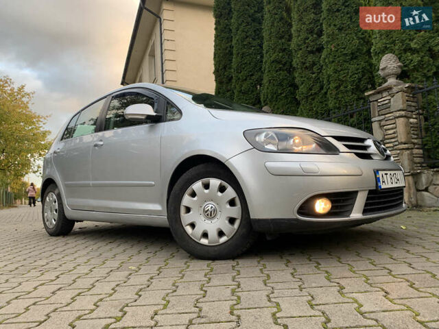 Серый Фольксваген Гольф Плюс, объемом двигателя 1.6 л и пробегом 200 тыс. км за 6850 $, фото 1 на Automoto.ua
