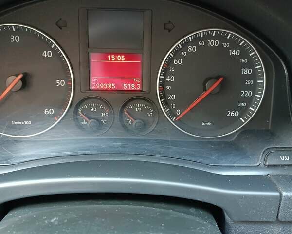 Сірий Фольксваген Golf Plus, об'ємом двигуна 1.97 л та пробігом 299 тис. км за 5233 $, фото 17 на Automoto.ua