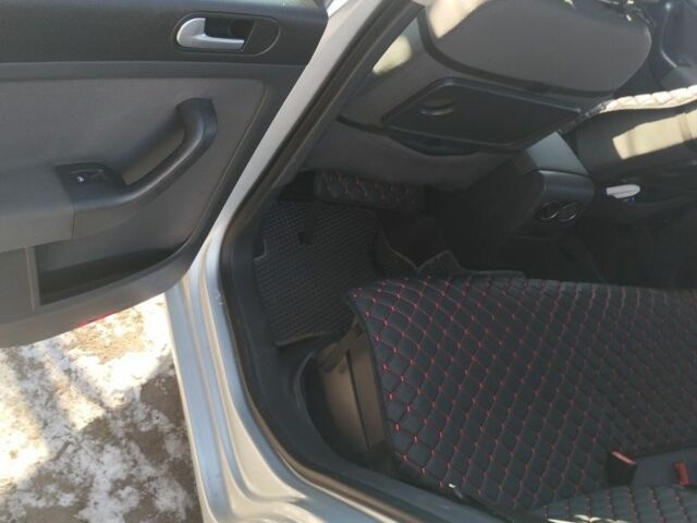 Фольксваген Гольф Плюс 2005 в Житомире на Automoto.ua Серый Фольксваген Гольф Плюс, объемом двигателя 1.6 л и пробегом 350 тыс. км за 5400 $, фото 6 на Automoto.ua