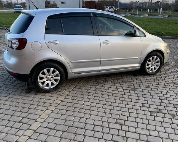 Серый Фольксваген Гольф Плюс, объемом двигателя 1.6 л и пробегом 268 тыс. км за 4900 $, фото 8 на Automoto.ua