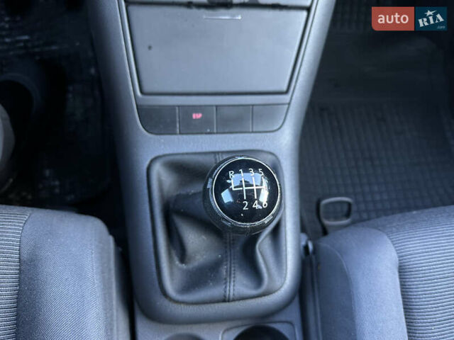 Сірий Фольксваген Golf Plus, об'ємом двигуна 1.6 л та пробігом 180 тис. км за 6300 $, фото 43 на Automoto.ua