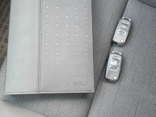 Серый Фольксваген Гольф Плюс, объемом двигателя 1.6 л и пробегом 182 тыс. км за 6400 $, фото 14 на Automoto.ua