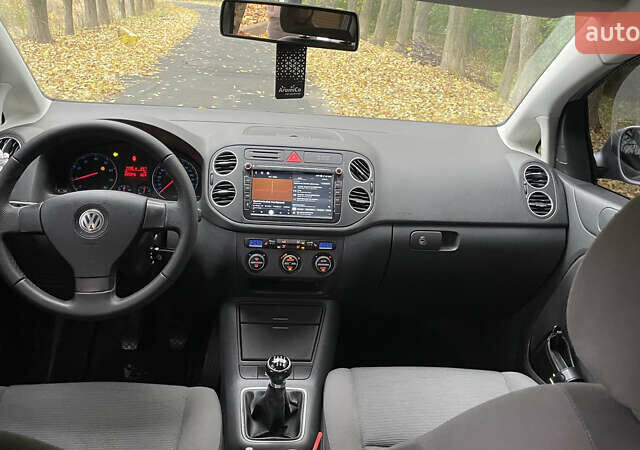 Сірий Фольксваген Golf Plus, об'ємом двигуна 1.6 л та пробігом 211 тис. км за 6500 $, фото 13 на Automoto.ua