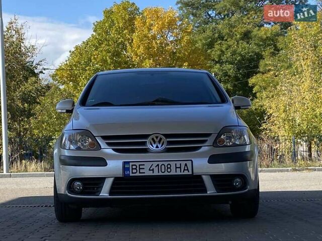 Серый Фольксваген Гольф Плюс, объемом двигателя 1.6 л и пробегом 183 тыс. км за 6999 $, фото 16 на Automoto.ua