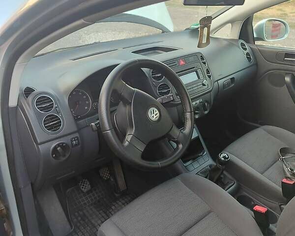 Сірий Фольксваген Golf Plus, об'ємом двигуна 1.39 л та пробігом 206 тис. км за 6200 $, фото 7 на Automoto.ua