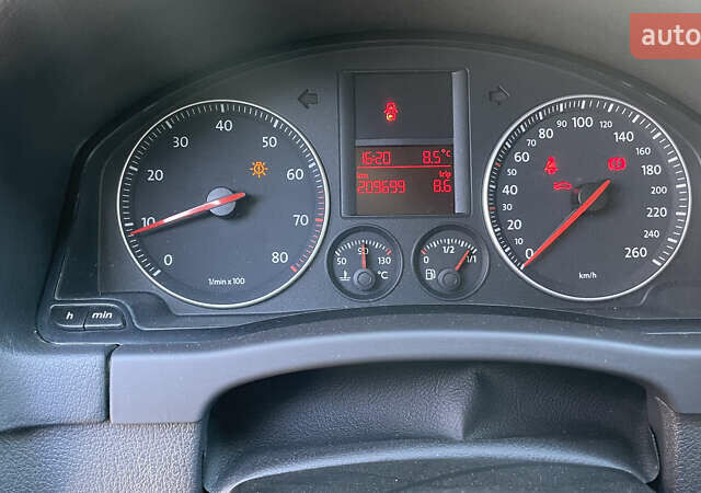 Сірий Фольксваген Golf Plus, об'ємом двигуна 1.6 л та пробігом 211 тис. км за 6500 $, фото 57 на Automoto.ua