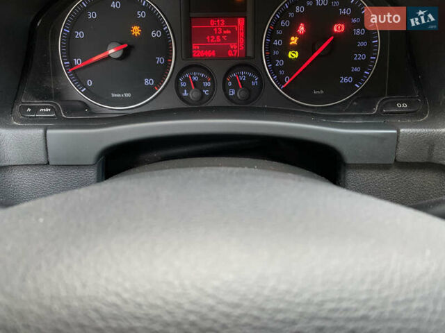 Серый Фольксваген Гольф Плюс, объемом двигателя 1.6 л и пробегом 200 тыс. км за 6850 $, фото 44 на Automoto.ua