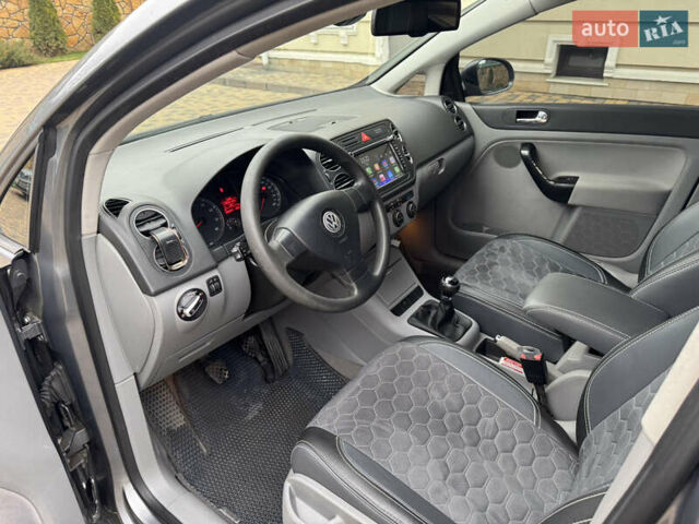 Серый Фольксваген Гольф Плюс, объемом двигателя 1.6 л и пробегом 209 тыс. км за 5200 $, фото 22 на Automoto.ua