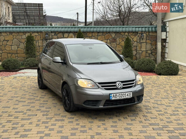 Серый Фольксваген Гольф Плюс, объемом двигателя 1.6 л и пробегом 209 тыс. км за 5200 $, фото 18 на Automoto.ua