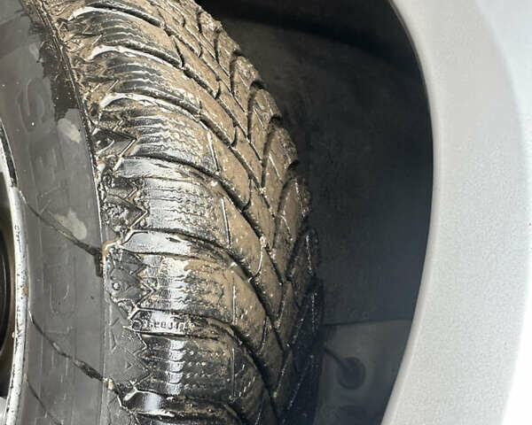 Серый Фольксваген Гольф Плюс, объемом двигателя 1.6 л и пробегом 180 тыс. км за 6200 $, фото 32 на Automoto.ua