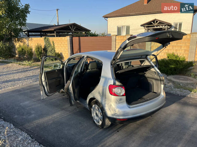 Сірий Фольксваген Golf Plus, об'ємом двигуна 1.6 л та пробігом 204 тис. км за 5399 $, фото 10 на Automoto.ua
