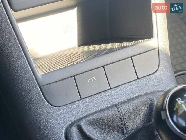 Серый Фольксваген Гольф Плюс, объемом двигателя 1.6 л и пробегом 206 тыс. км за 5990 $, фото 17 на Automoto.ua