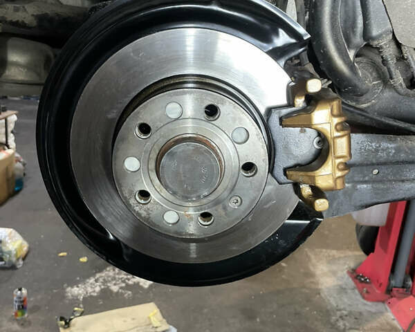 Сірий Фольксваген Golf Plus, об'ємом двигуна 1.6 л та пробігом 211 тис. км за 6500 $, фото 26 на Automoto.ua