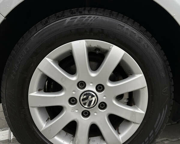 Серый Фольксваген Гольф Плюс, объемом двигателя 1.6 л и пробегом 171 тыс. км за 5699 $, фото 43 на Automoto.ua