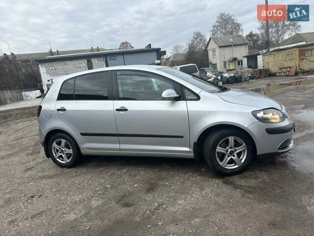 Серый Фольксваген Гольф Плюс, объемом двигателя 1.6 л и пробегом 180 тыс. км за 6200 $, фото 7 на Automoto.ua
