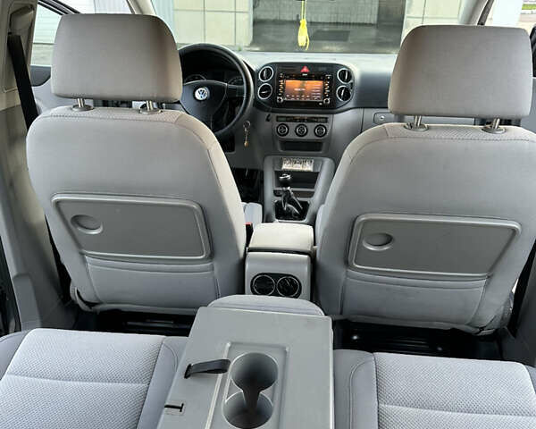 Сірий Фольксваген Golf Plus, об'ємом двигуна 1.6 л та пробігом 227 тис. км за 5400 $, фото 7 на Automoto.ua