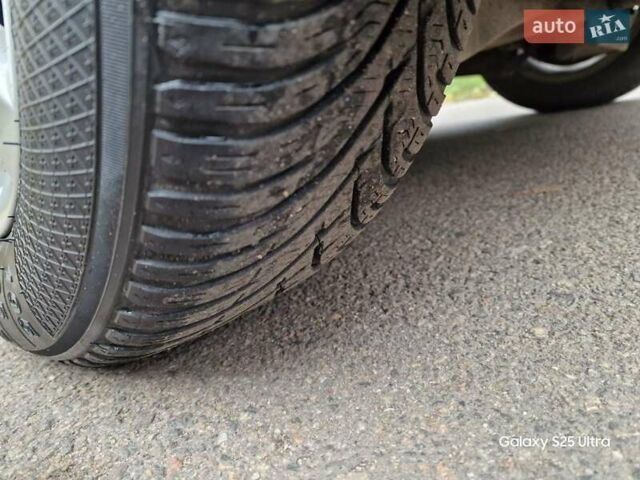 Сірий Фольксваген Golf Plus, об'ємом двигуна 2 л та пробігом 248 тис. км за 4700 $, фото 16 на Automoto.ua