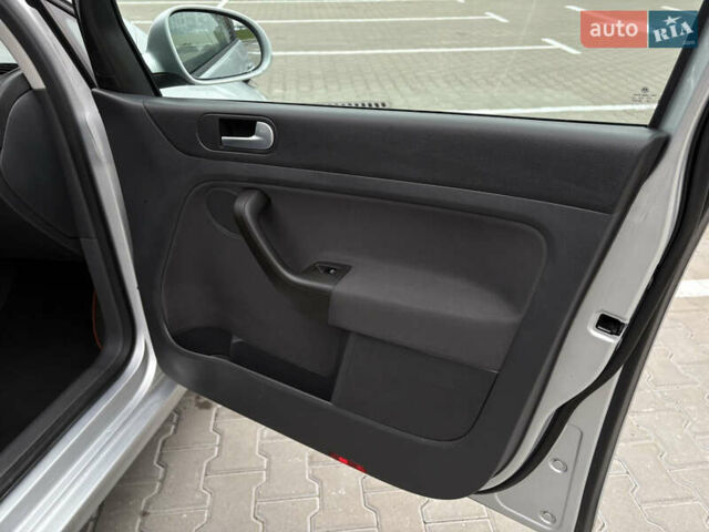 Серый Фольксваген Гольф Плюс, объемом двигателя 1.6 л и пробегом 171 тыс. км за 5699 $, фото 30 на Automoto.ua