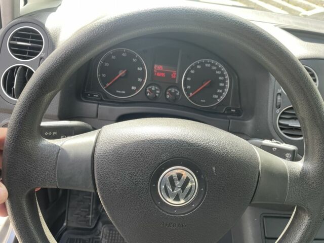 Серый Фольксваген Гольф Плюс, объемом двигателя 1.4 л и пробегом 118 тыс. км за 5300 $, фото 6 на Automoto.ua