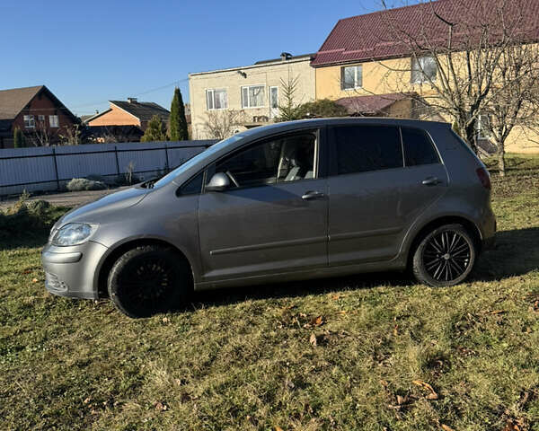 Серый Фольксваген Гольф Плюс, объемом двигателя 1.6 л и пробегом 202 тыс. км за 5250 $, фото 10 на Automoto.ua