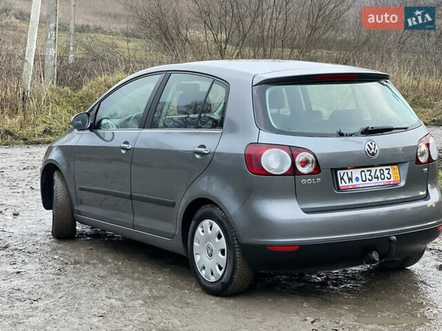 Серый Фольксваген Гольф Плюс, объемом двигателя 1.6 л и пробегом 167 тыс. км за 5600 $, фото 6 на Automoto.ua