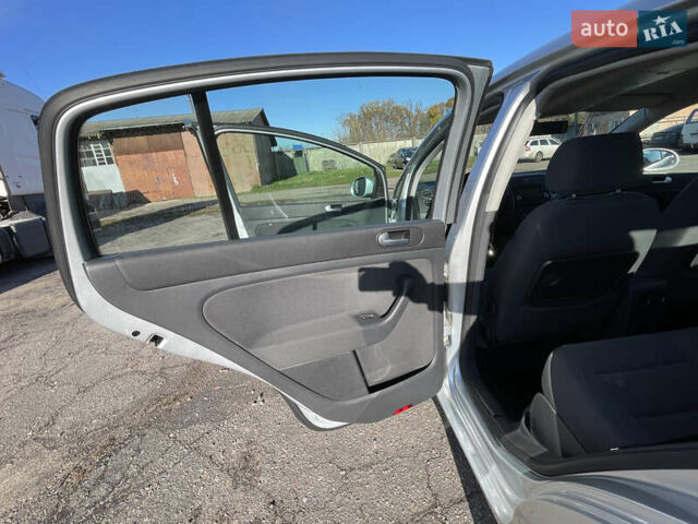 Серый Фольксваген Гольф Плюс, объемом двигателя 1.6 л и пробегом 218 тыс. км за 6300 $, фото 29 на Automoto.ua