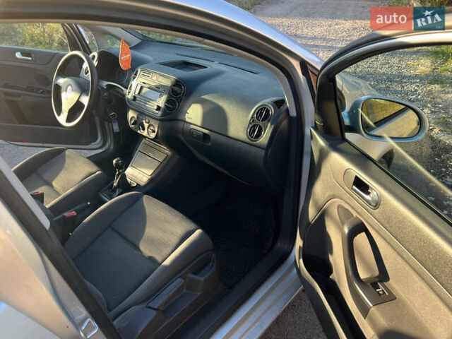 Сірий Фольксваген Golf Plus, об'ємом двигуна 1.6 л та пробігом 204 тис. км за 5399 $, фото 30 на Automoto.ua