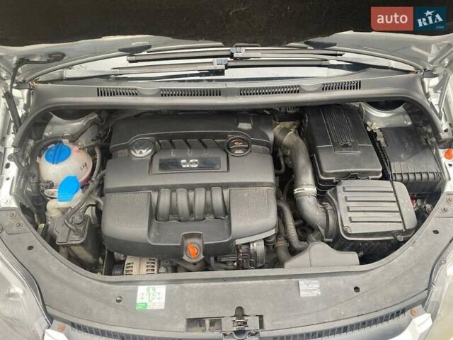 Серый Фольксваген Гольф Плюс, объемом двигателя 1.6 л и пробегом 231 тыс. км за 5500 $, фото 4 на Automoto.ua