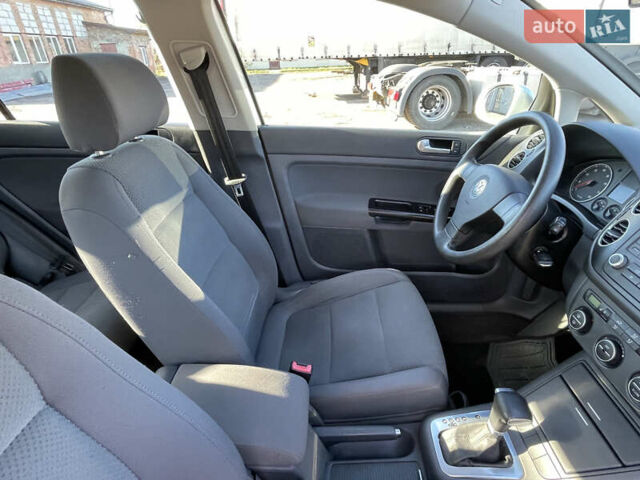 Серый Фольксваген Гольф Плюс, объемом двигателя 1.6 л и пробегом 218 тыс. км за 6300 $, фото 43 на Automoto.ua