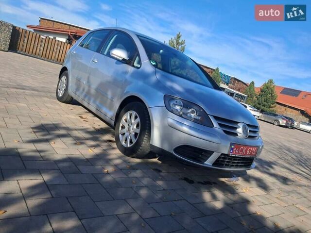 Сірий Фольксваген Golf Plus, об'ємом двигуна 1.6 л та пробігом 131 тис. км за 6850 $, фото 1 на Automoto.ua