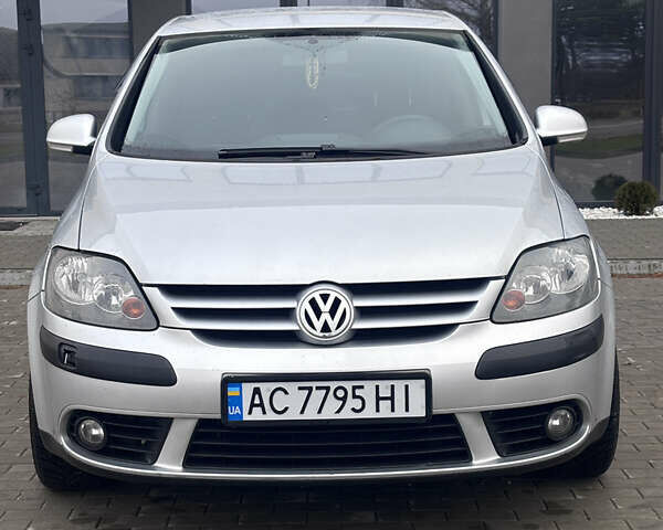 Сірий Фольксваген Golf Plus, об'ємом двигуна 1.39 л та пробігом 223 тис. км за 6000 $, фото 7 на Automoto.ua