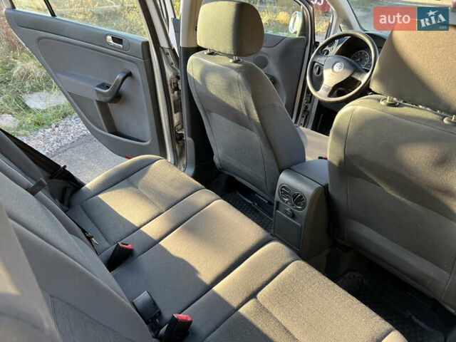 Сірий Фольксваген Golf Plus, об'ємом двигуна 1.6 л та пробігом 204 тис. км за 5399 $, фото 41 на Automoto.ua
