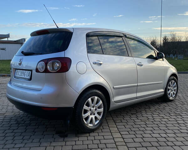 Серый Фольксваген Гольф Плюс, объемом двигателя 1.6 л и пробегом 268 тыс. км за 4900 $, фото 15 на Automoto.ua