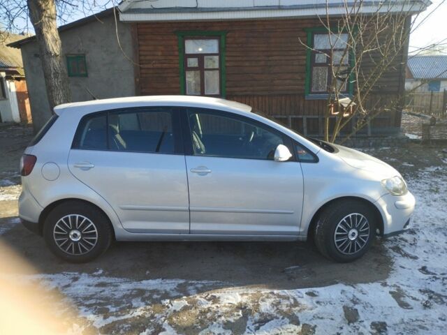 Фольксваген Гольф Плюс 2005 в Житомире на Automoto.ua Серый Фольксваген Гольф Плюс, объемом двигателя 1.6 л и пробегом 350 тыс. км за 5400 $, фото 2 на Automoto.ua