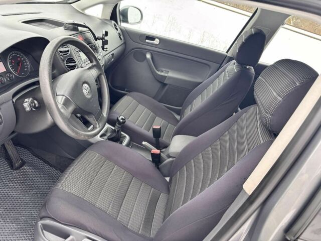 Сірий Фольксваген Golf Plus, об'ємом двигуна 1.6 л та пробігом 214 тис. км за 5500 $, фото 8 на Automoto.ua