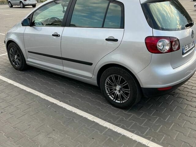Сірий Фольксваген Golf Plus, об'ємом двигуна 1.6 л та пробігом 208 тис. км за 6100 $, фото 4 на Automoto.ua