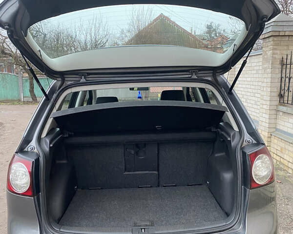 Серый Фольксваген Гольф Плюс, объемом двигателя 1.39 л и пробегом 173 тыс. км за 5950 $, фото 4 на Automoto.ua