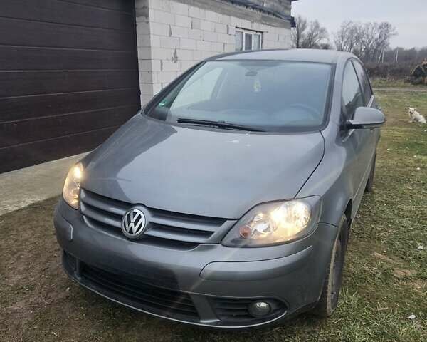 Сірий Фольксваген Golf Plus, об'ємом двигуна 1.9 л та пробігом 320 тис. км за 6000 $, фото 2 на Automoto.ua