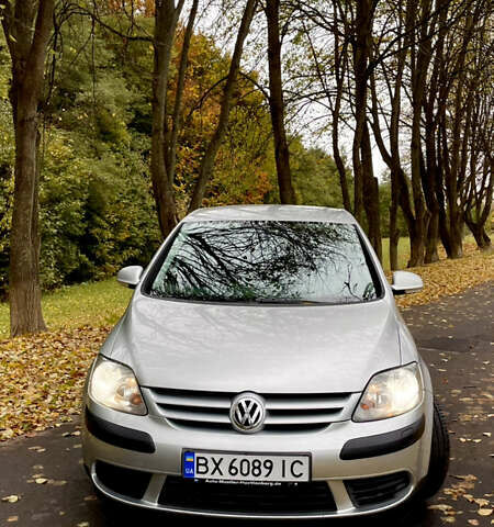 Сірий Фольксваген Golf Plus, об'ємом двигуна 1.6 л та пробігом 211 тис. км за 6500 $, фото 2 на Automoto.ua